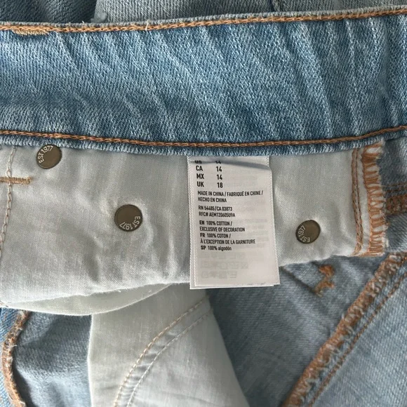 American Eagle Outfitters Blue Distressed Jean Shorts - Picture 6 of 6